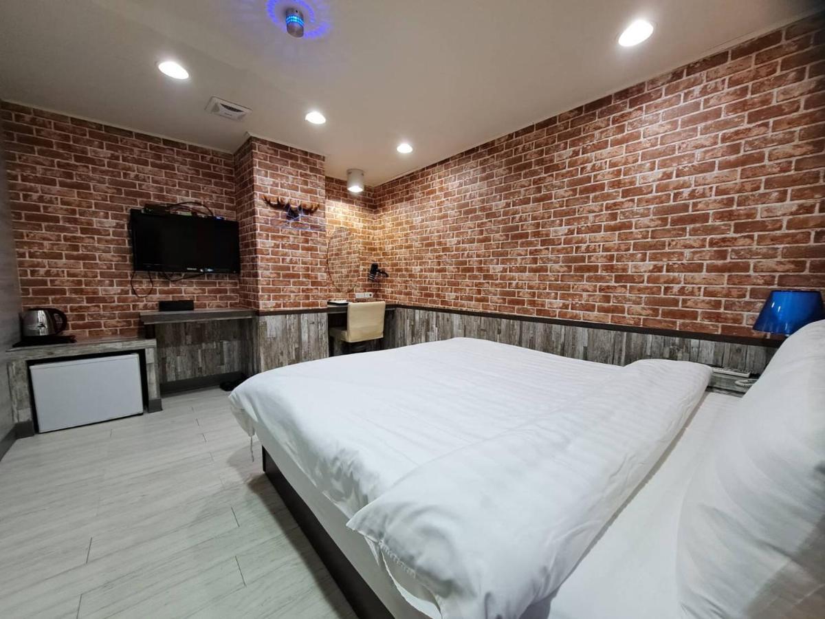 บิน ซิตี้ โฮเทล Hotel ซินจู๋ ภายนอก รูปภาพ
