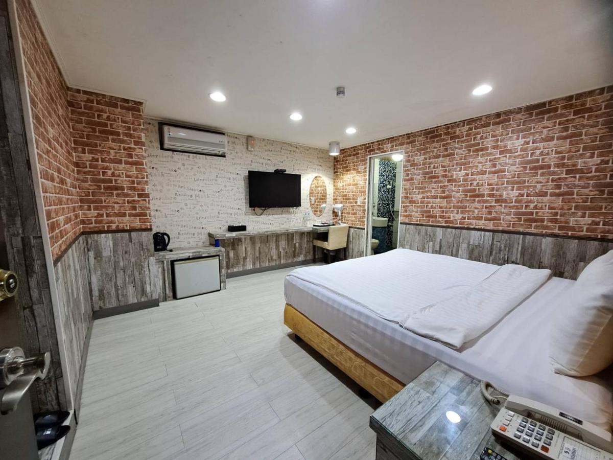 บิน ซิตี้ โฮเทล Hotel ซินจู๋ ภายนอก รูปภาพ
